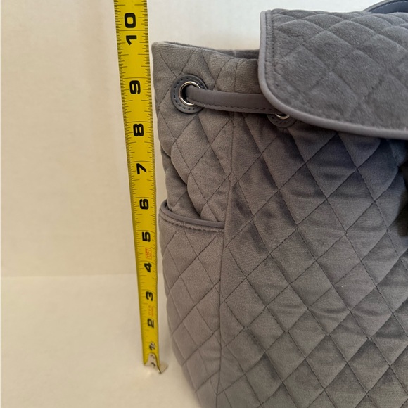 Vera Bradley Quilted Gray Velour/Velvet Drawstring Backpack Bag - Picture 12 of 13